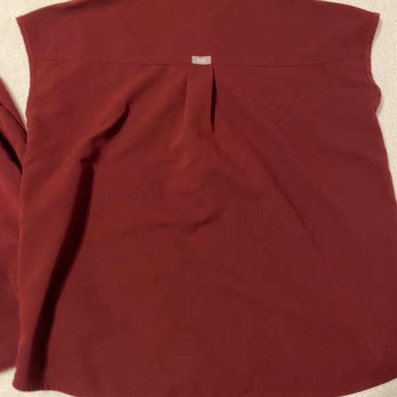 Figs Burgundy Scrub Set - Picture 6 of 8